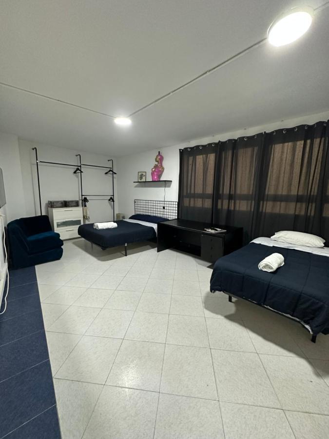 Apartamentos Mediavilla Madrid Luaran gambar